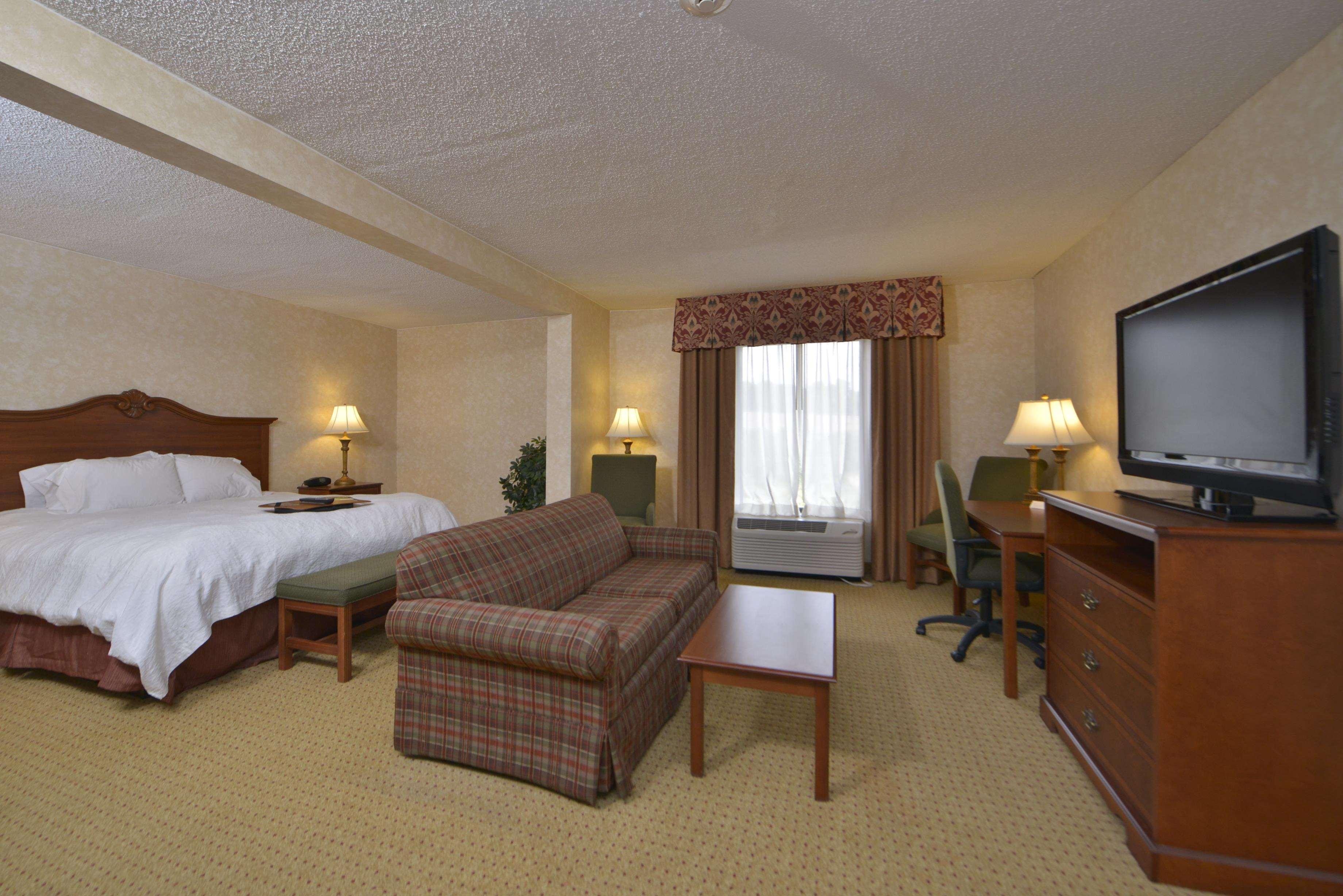 Hampton Inn ווית'וויל מראה חיצוני תמונה