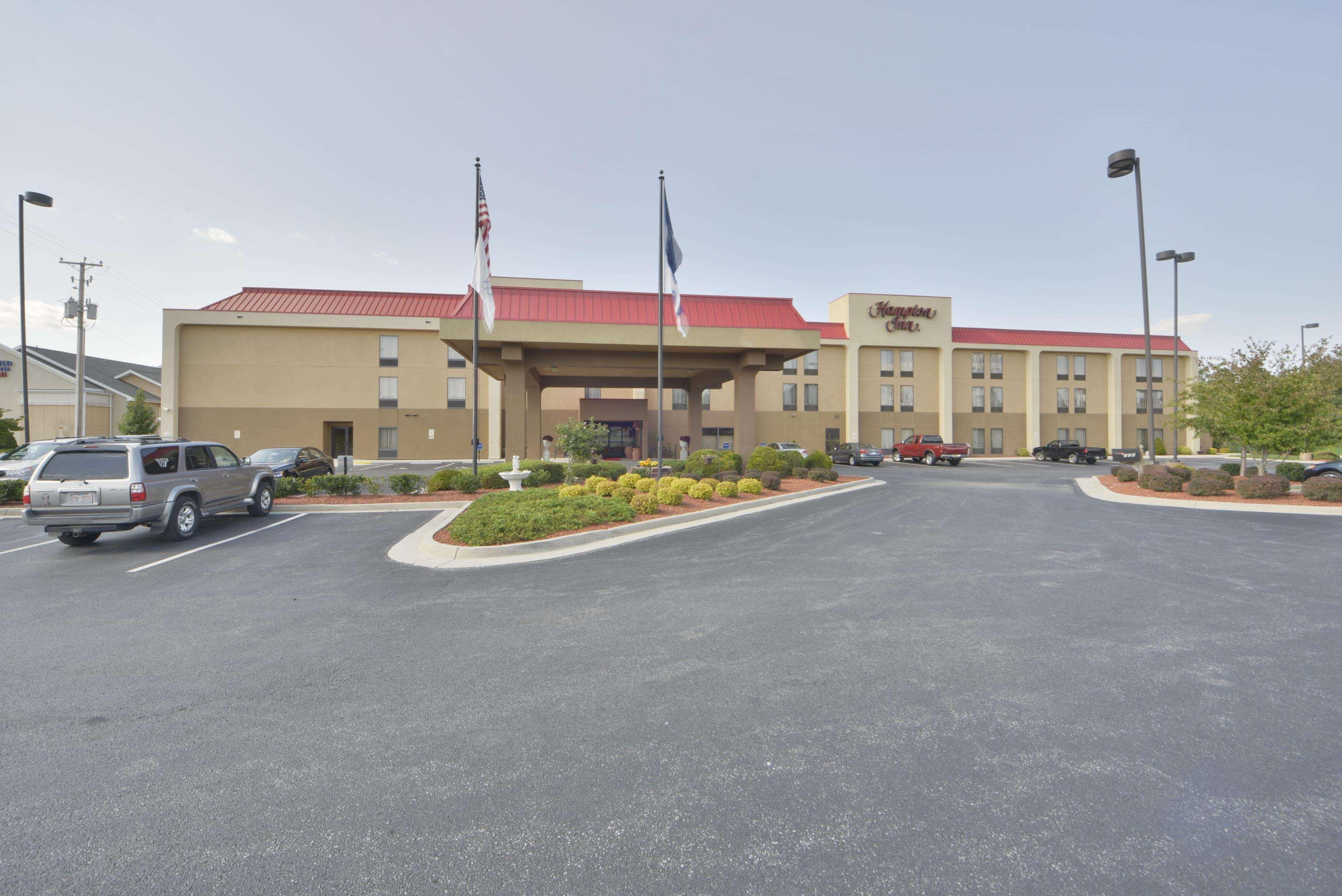 Hampton Inn ווית'וויל מראה חיצוני תמונה