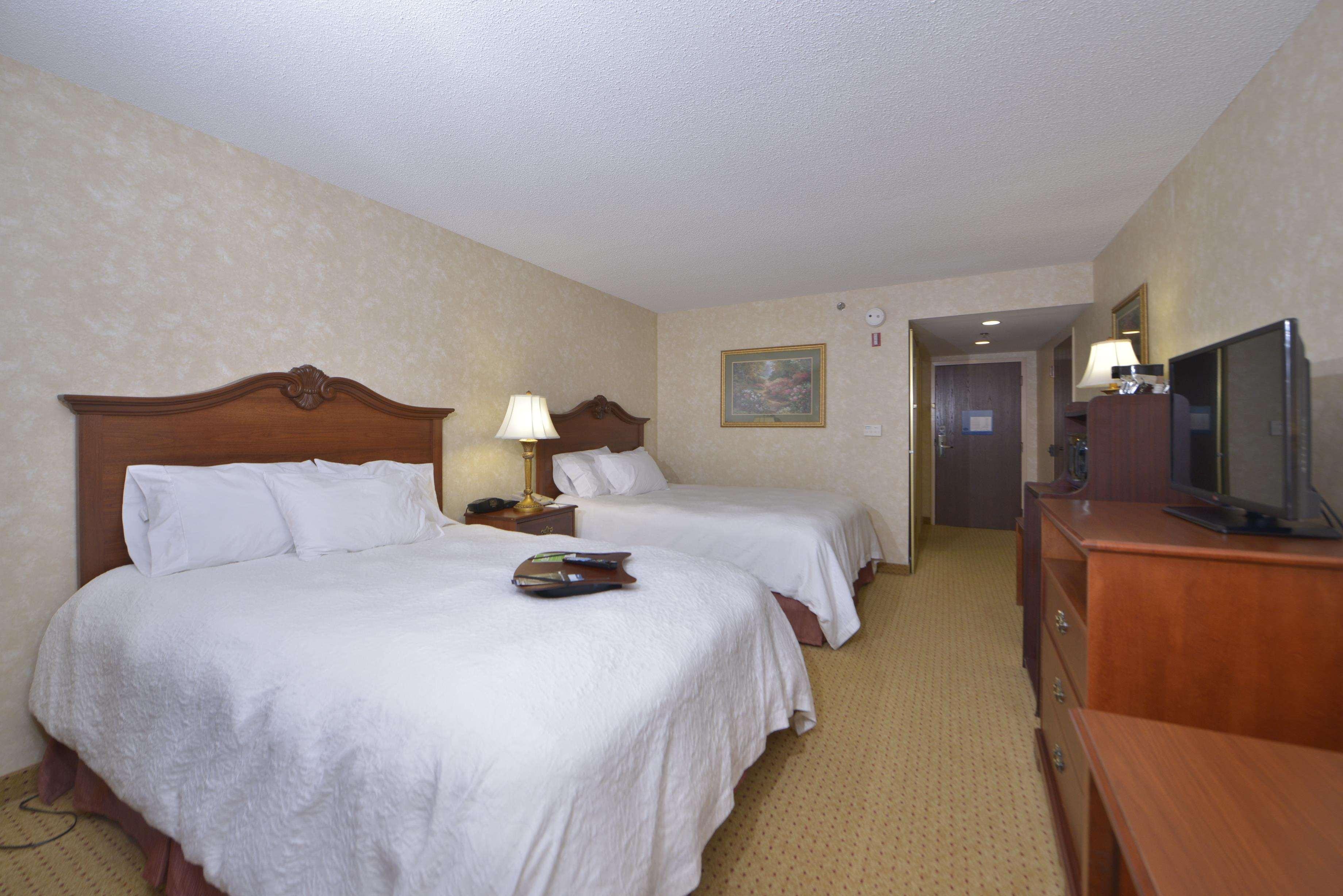 Hampton Inn ווית'וויל מראה חיצוני תמונה