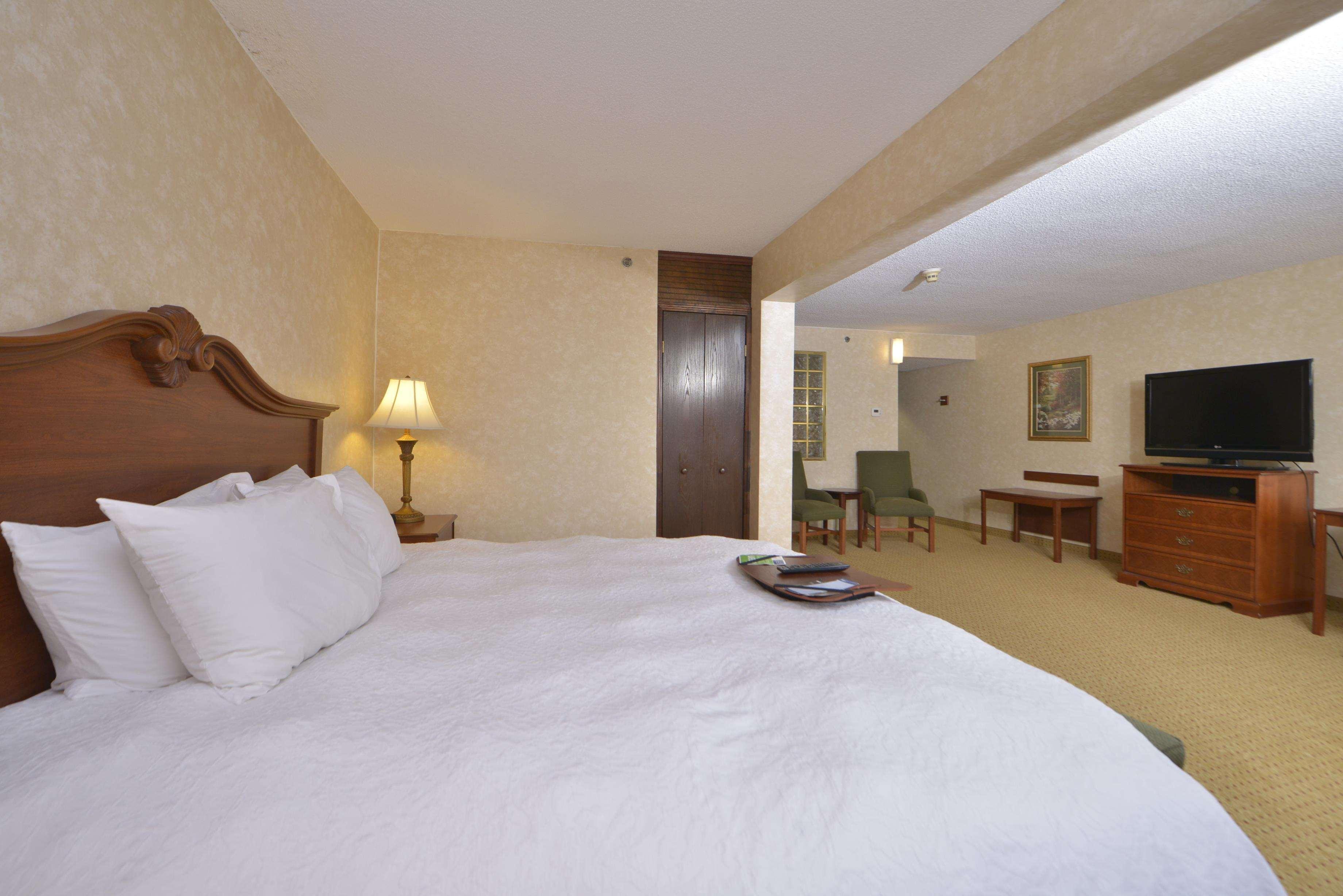 Hampton Inn ווית'וויל מראה חיצוני תמונה