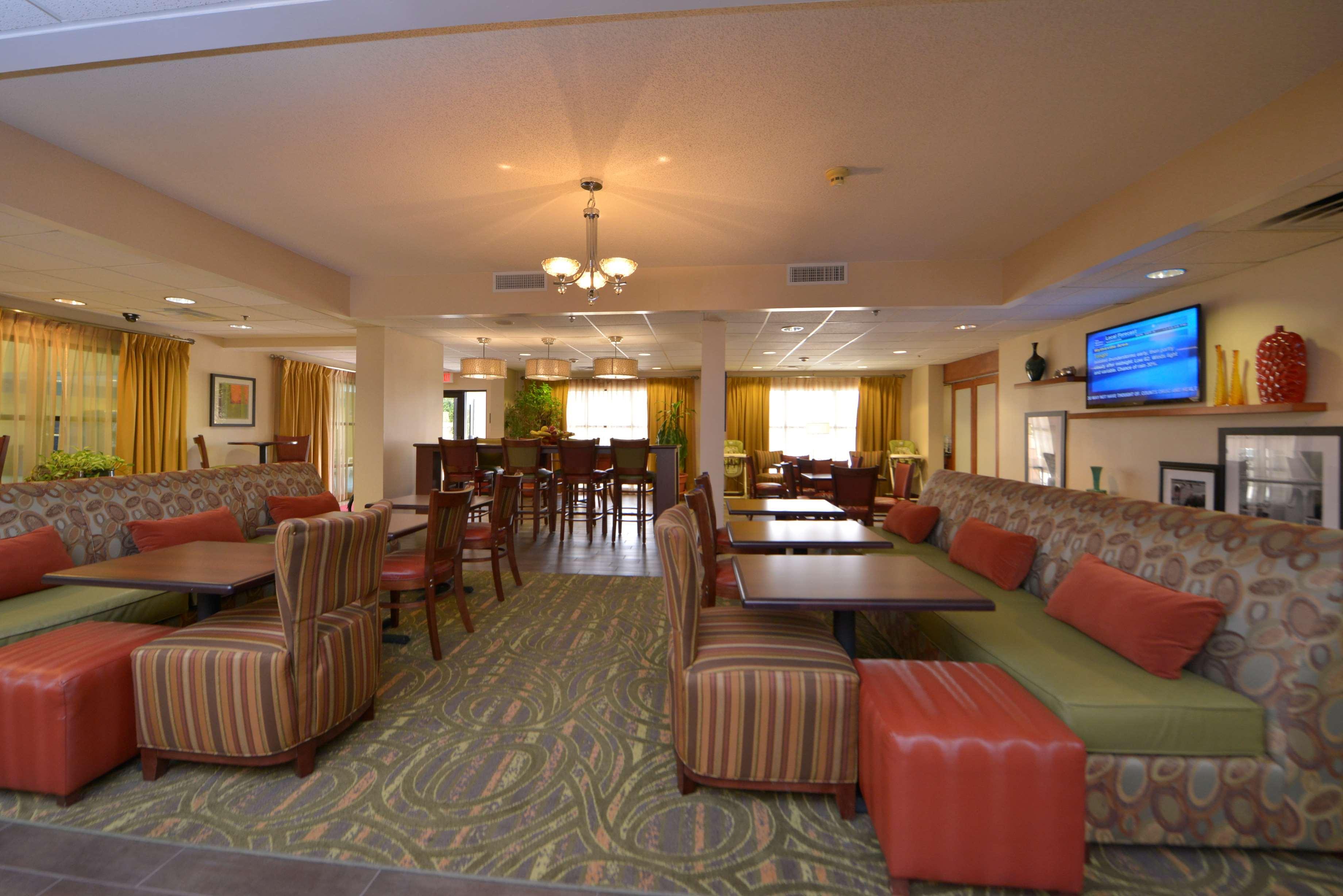 Hampton Inn ווית'וויל מראה חיצוני תמונה