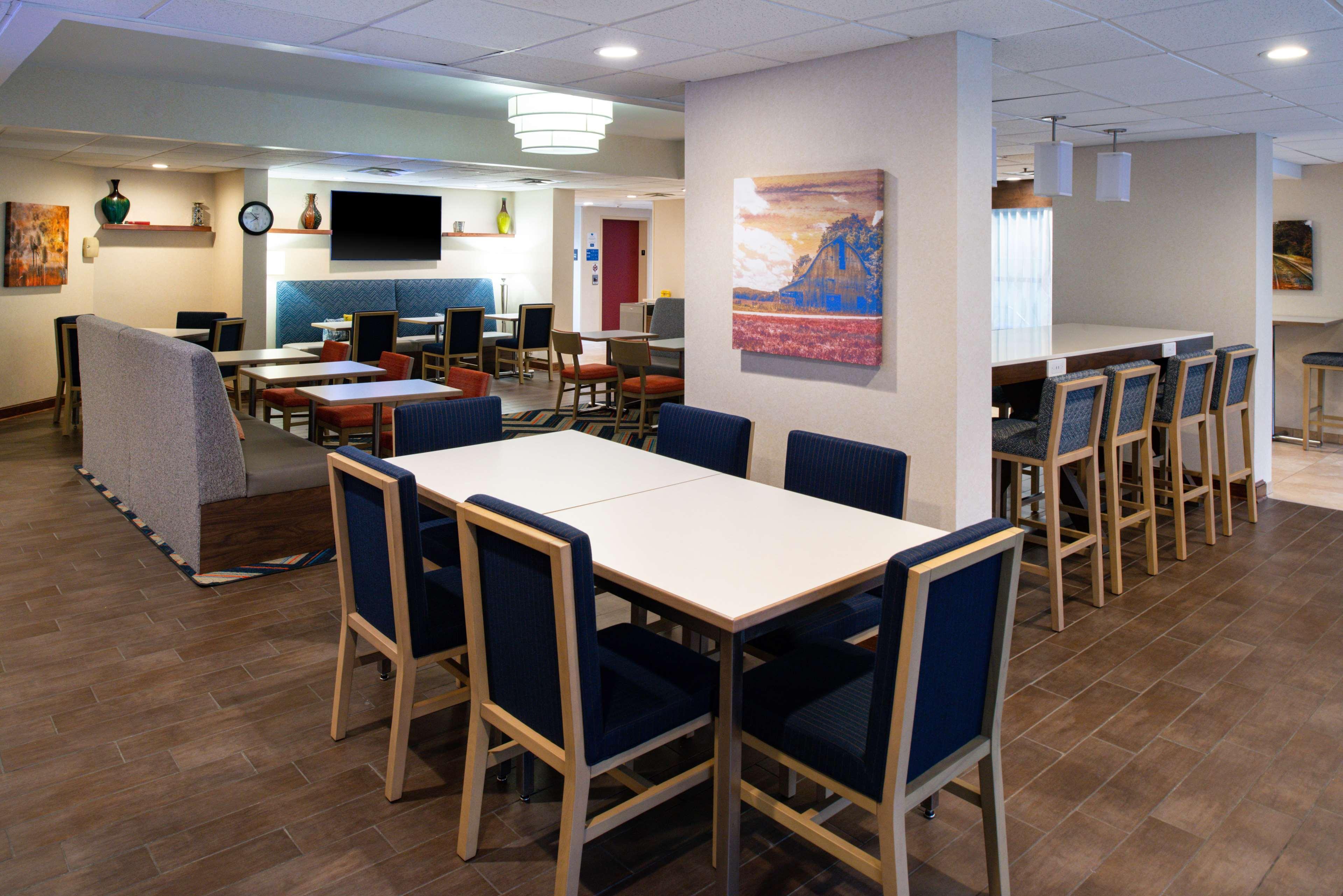 Hampton Inn ווית'וויל מראה חיצוני תמונה