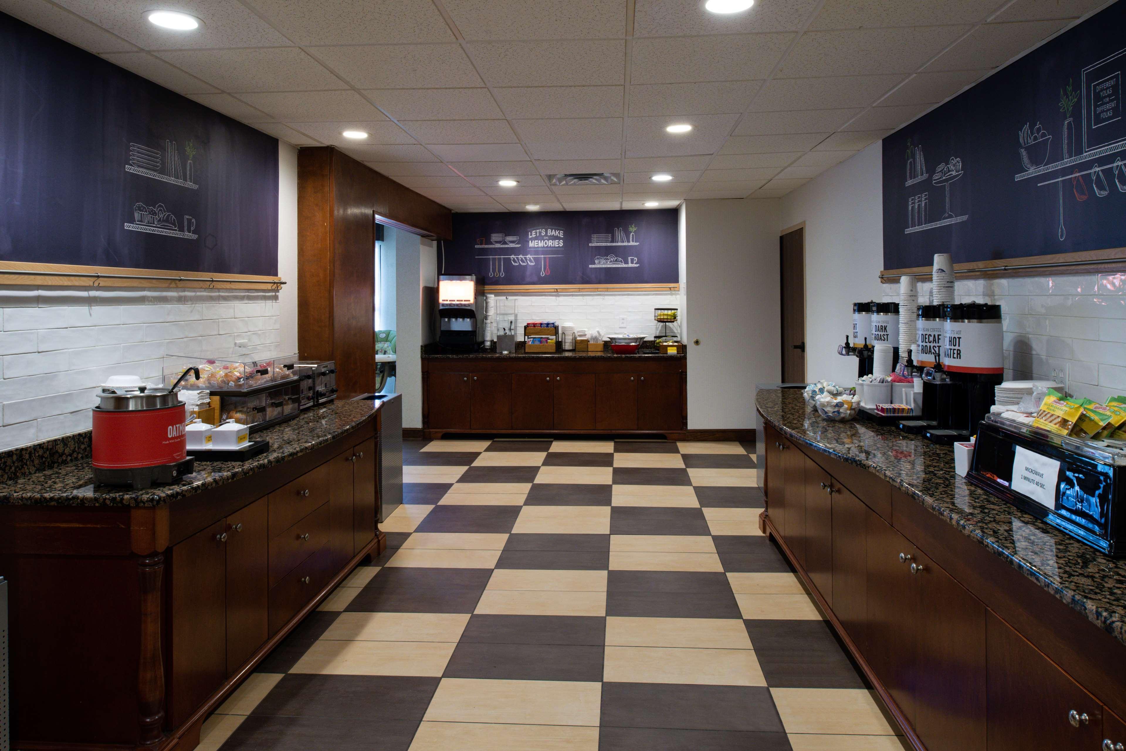Hampton Inn ווית'וויל מראה חיצוני תמונה