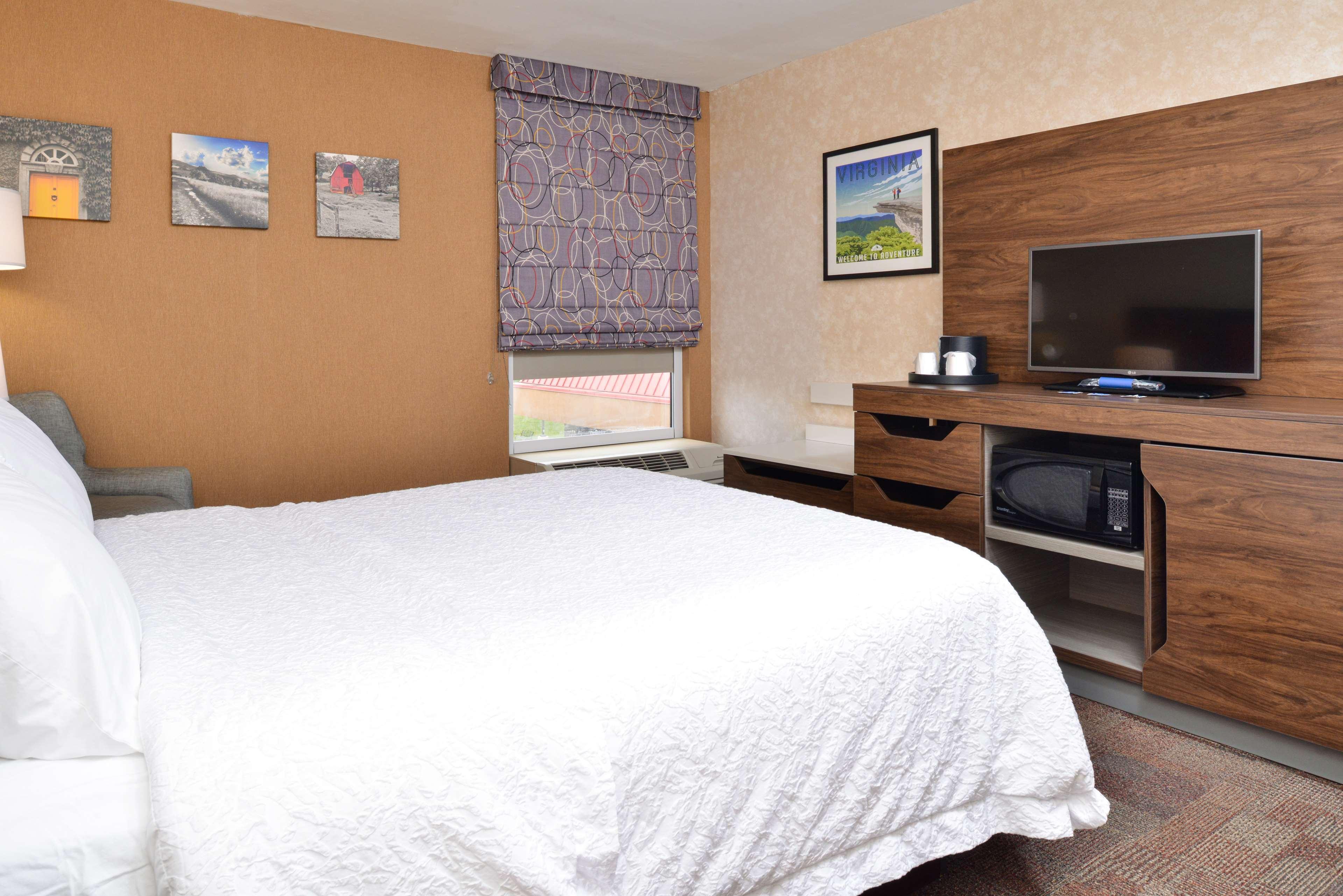Hampton Inn ווית'וויל מראה חיצוני תמונה