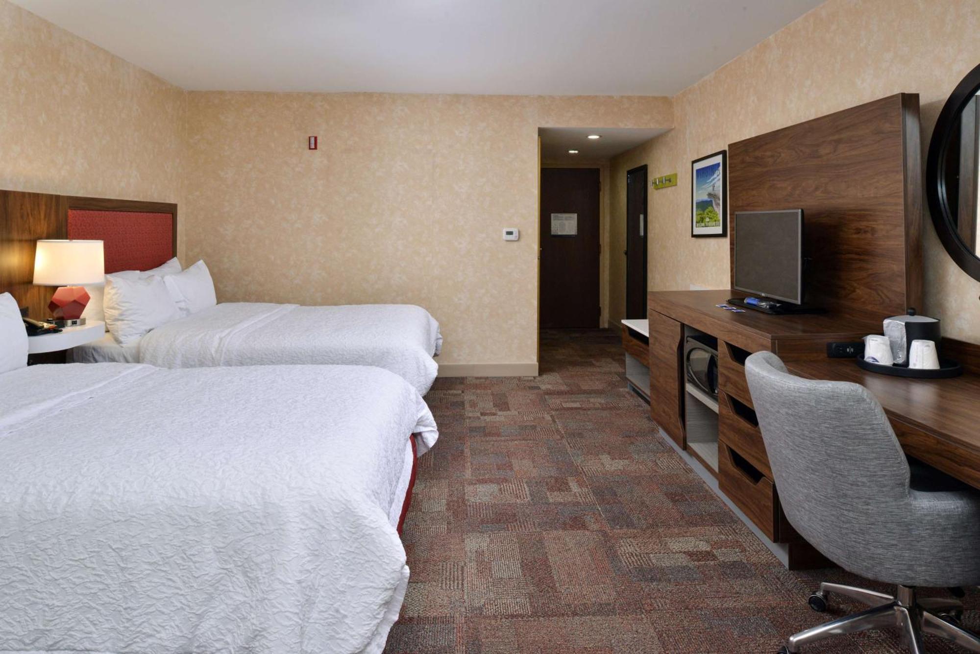 Hampton Inn ווית'וויל מראה חיצוני תמונה