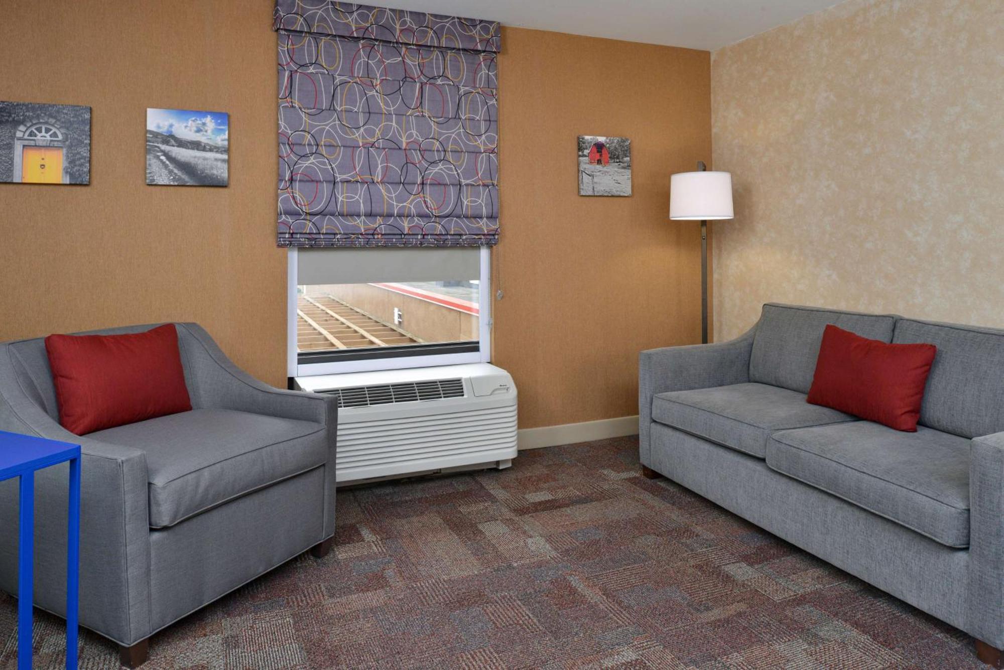 Hampton Inn ווית'וויל מראה חיצוני תמונה